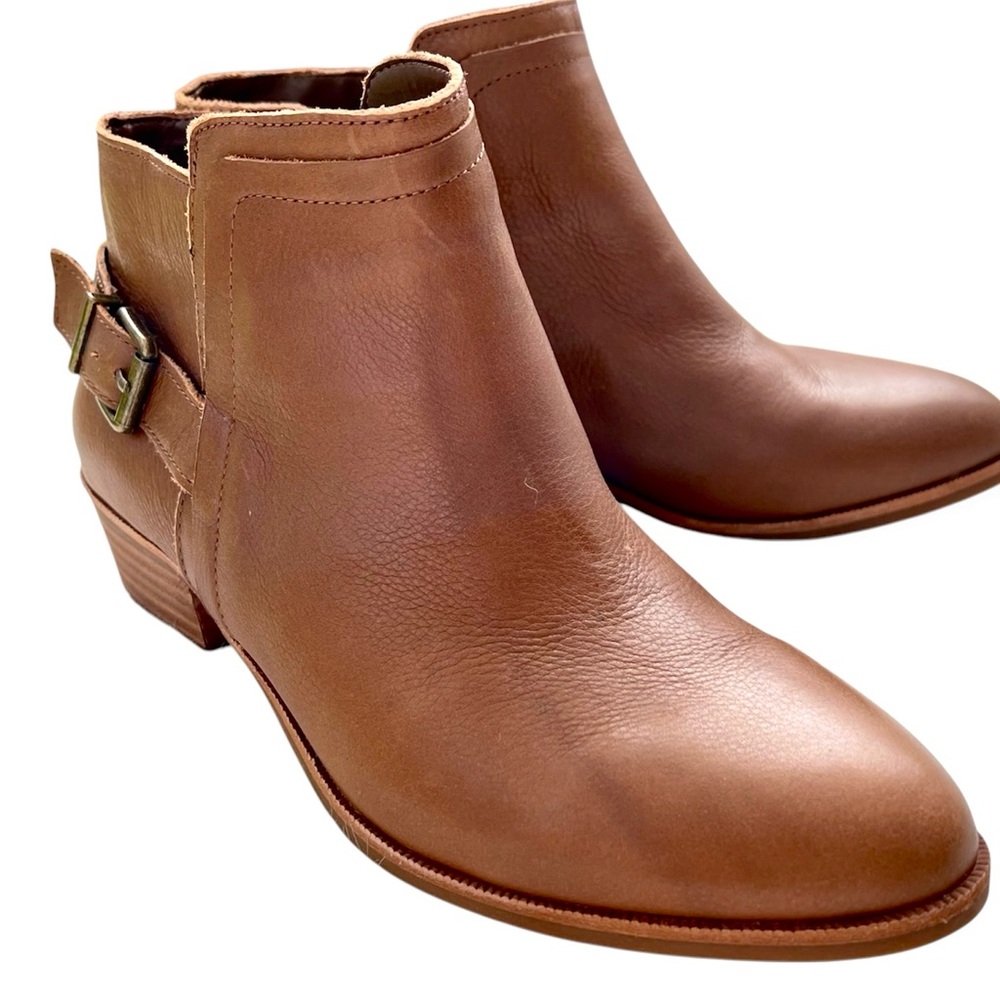 Gianni Bini Water Resistant Short Leather Upper Boots Walnut Brown Size 6 NWT